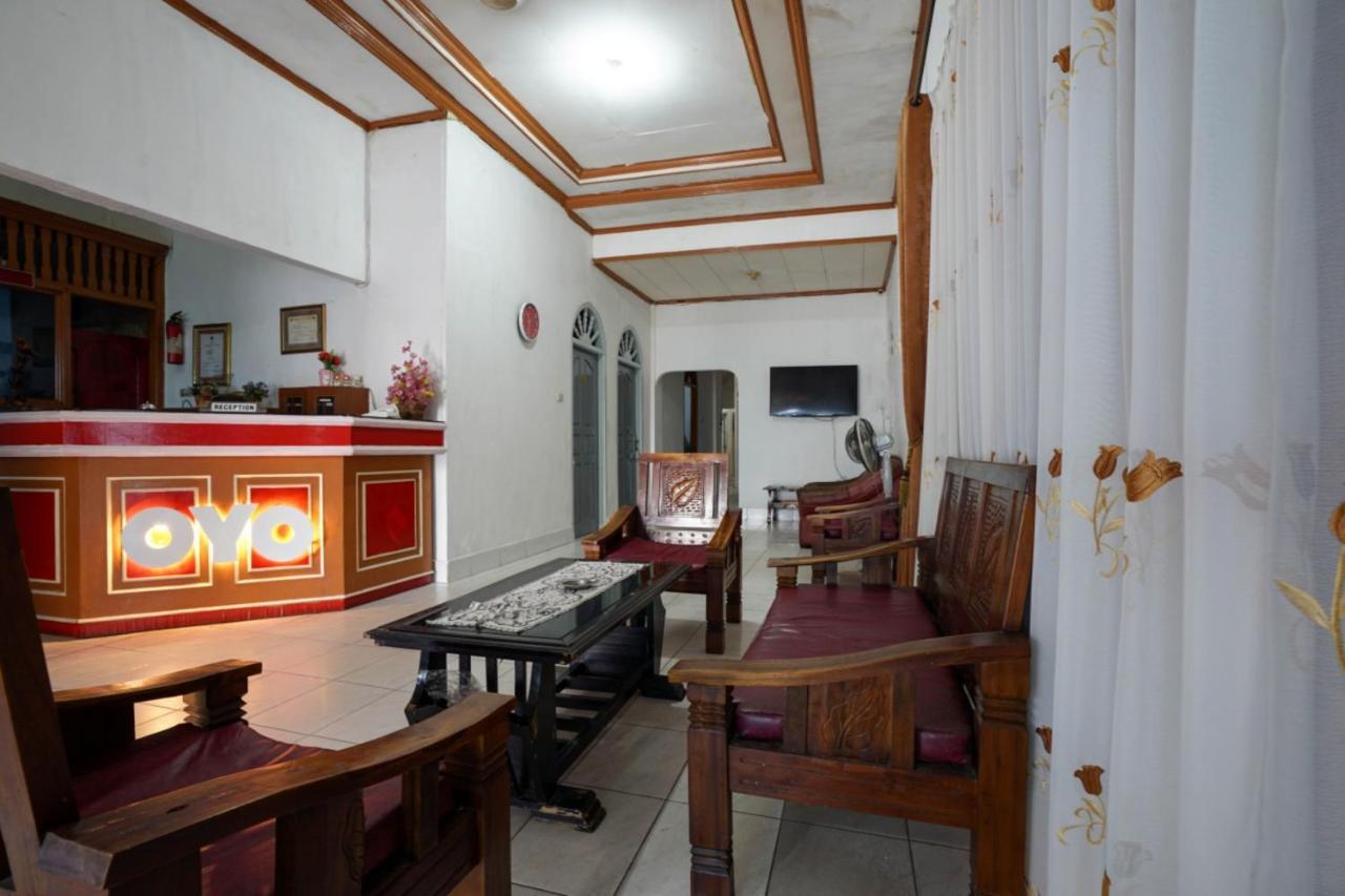 Oyo 2876 Hotel Idayu Palembang Luaran gambar